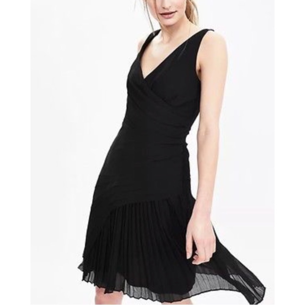Banana Republic chiffon deep v neck cocktail dress